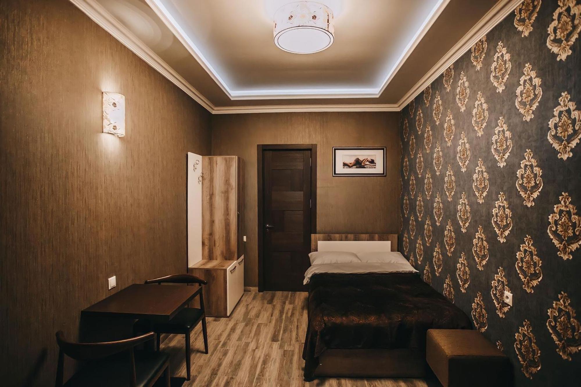 7 Rooms Hotel Tserovani Exterior foto